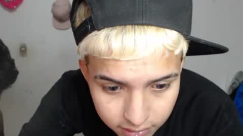 damiansexyboy69 online show from November 26, 5:30 am