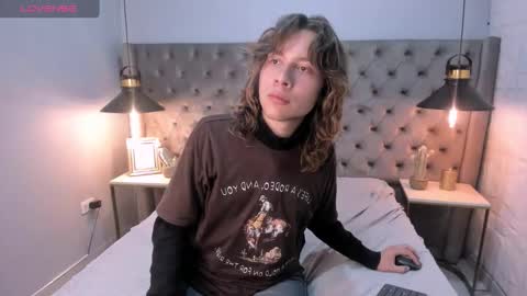 damiennoir online show from November 23, 7:46 pm