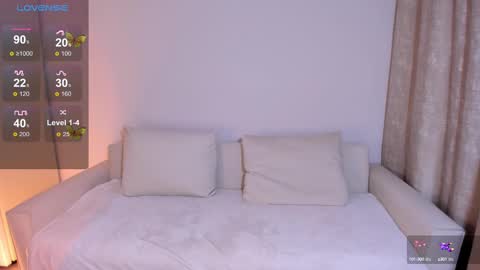 A online show from February 17, 1:10 pm