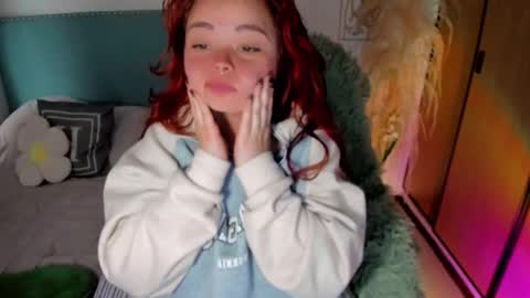 Snapshot of damn_that_booty chatting on September 18, 1:02 pm Criss online show from September 18, 1:02 pm