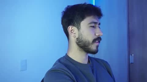 damon_frost online show from December 22, 5:01 am