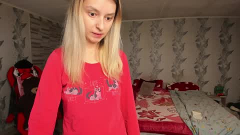 Snapshot of danamily chatting on February 7, 1:32 pm Denisa personalized vinyl photo wallpaper 95-cm length 239-cm height with danamilys autograph or photo on request personaliz online show from February 7, 1:32 pm