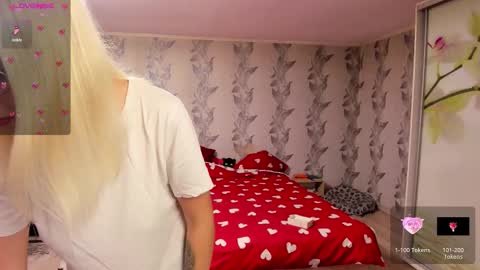 Snapshot of danamily chatting on October 5, 12:14 pm Denisa personalized vinyl photo wallpaper 95-cm length 239-cm height with danamilys autograph or photo on request personaliz online show from October 5, 12:14 pm