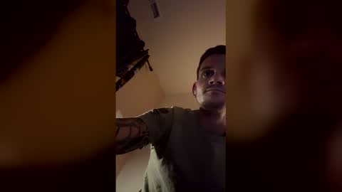 Snapshot of dangerfield19 chatting on December 18, 11:27 am dangerfield19 online show from December 18, 11:27 am