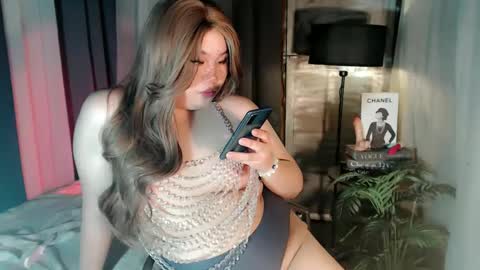 Ms. K online show from February 11, 9:35 pm