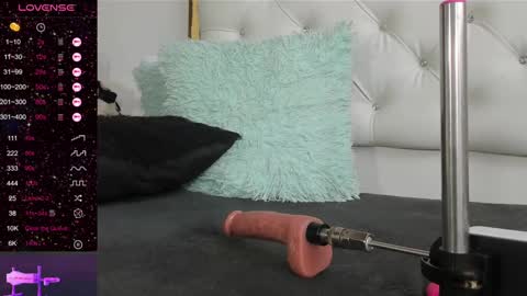 Snapshot of dani_ary chatting on January 16, 5:44 pm DANI online show from January 16, 5:44 pm