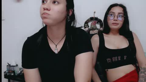 dani y jocelyn online show from December 2, 9:28 pm