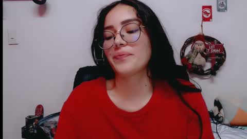 dani y jocelyn online show from December 4, 2:42 am