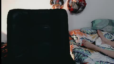 dani y jocelyn online show from December 19, 11:46 pm