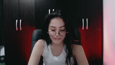 dani y jocelyn online show from February 6, 10:10 pm