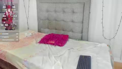 Snapshot of dani_lue chatting on December 18, 5:52 pm dani_lue online show from December 18, 5:52 pm