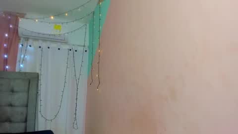 Snapshot of dani_lue chatting on January 26, 12:11 pm dani_lue online show from January 26, 12:11 pm