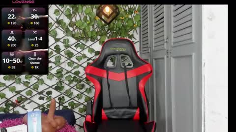 Snapshot of dani_lue chatting on November 26, 12:17 pm dani_lue online show from November 26, 12:17 pm