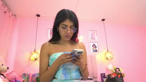   online show from March 11, 4:18 pm