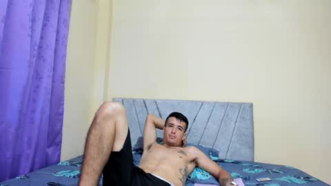 daniel_velez26 online show from November 7, 7:14 pm