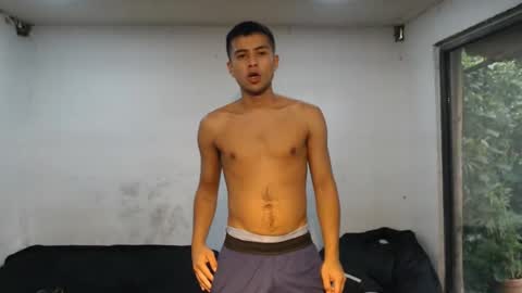 danielitopapii online show from December 31, 9:50 pm