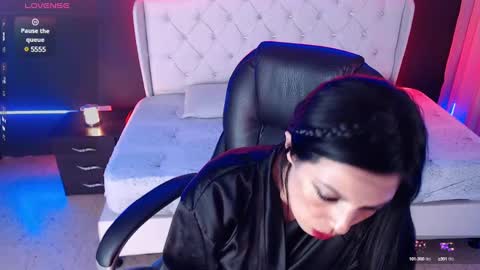 Snapshot of danielle_smithh chatting on March 7, 2:25 am Danielle Smith online show from March 7, 2:25 am