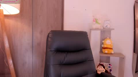 Danielle Rose online show from November 7, 9:26 pm