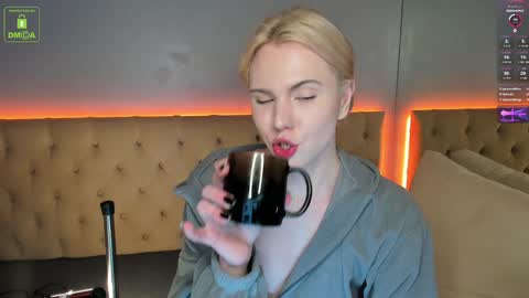 Snapshot of danielpaige_ chatting on December 9, 3:07 am GABRIEL online show from December 9, 3:07 am