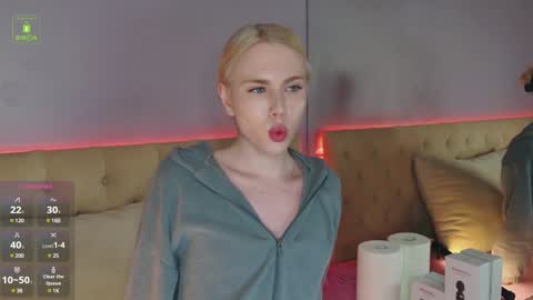 Snapshot of danielpaige_ chatting on January 12, 3:36 pm GABRIEL online show from January 12, 3:36 pm