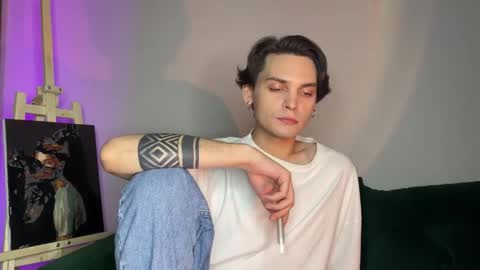 danieltuckerr online show from October 2, 2:29 am