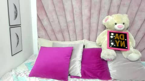 DaniiBelluci  online show from November 25, 3:06 am