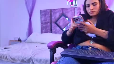 Snapshot of danilu_eva21 chatting on November 23, 7:13 pm Danilu and Eva online show from November 23, 7:13 pm