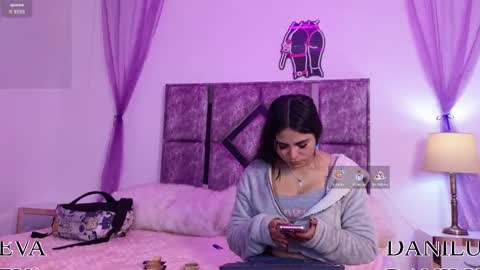 Snapshot of danilu_eva21 chatting on November 27, 7:27 pm Danilu and Eva online show from November 27, 7:27 pm