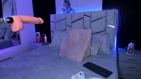 Dani Phonenix online show from January 18, 8:19 pm