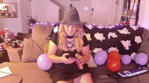 Dani And Daddy online show from October 12, 3:27 am