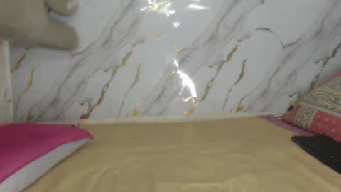 Snapshot of danisha99 chatting on November 20, 8:47 am INSTAGRAM Minni Moom online show from November 20, 8:47 am