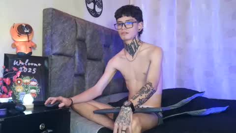 Snapshot of dann_brown chatting on February 18, 9:20 pm Dann Brown online show from February 18, 9:20 pm