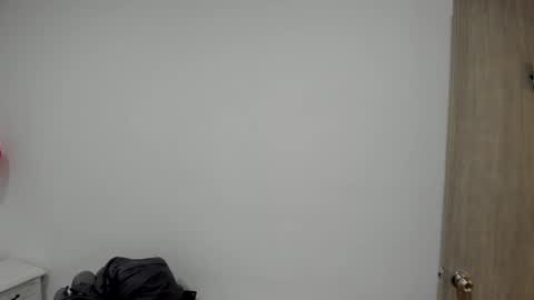 Danna online show from February 15, 5:50 pm