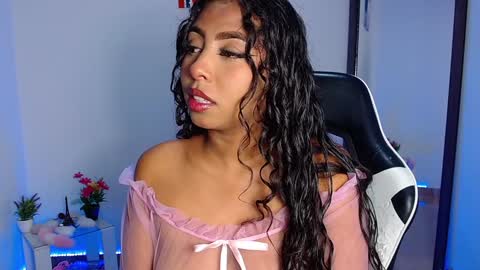 Danna online show from December 6, 7:10 am