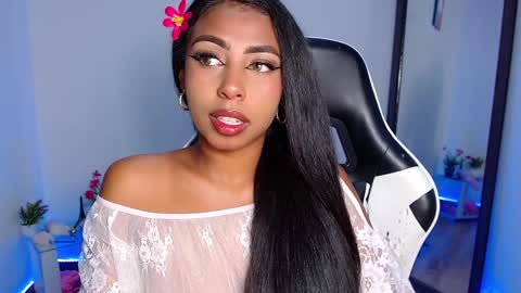 Danna online show from December 20, 11:47 pm