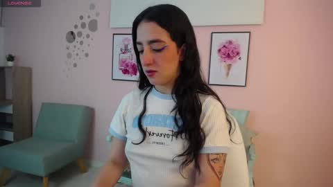 Snapshot of danna_wagner chatting on November 20, 12:38 pm danna_wagner online show from November 20, 12:38 pm