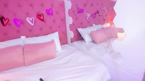 Danna  online show from February 14, 6:23 am