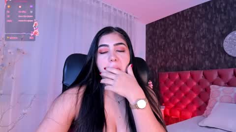 Danna online show from February 3, 2:55 pm