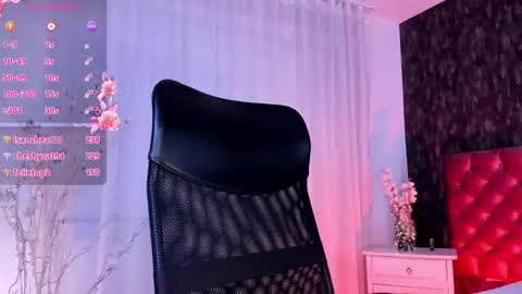 Danna online show from February 7, 5:40 pm