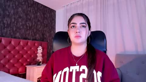 Danna online show from October 8, 2:36 pm