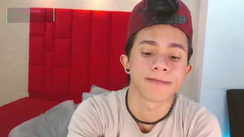 Danny online show from November 25, 1:22 pm