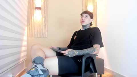 dante_armstrong online show from November 29, 4:04 am