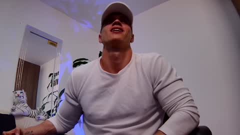 Dante online show from December 13, 6:05 pm