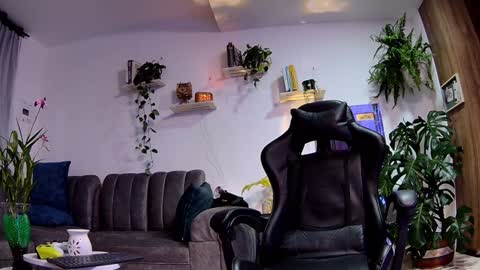 Dante online show from January 25, 1:10 am