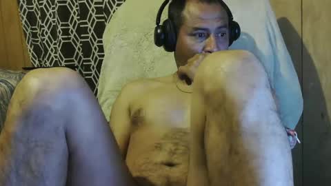 dantehot82 online show from February 9, 8:33 am