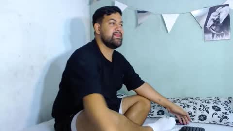 Snapshot of dantevitorio_873 chatting on December 16, 11:26 am dantevitorio 873 online show from December 16, 11:26 am