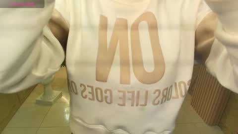 Snapshot of dany_r_ chatting on October 3, 1:19 pm Dany online show from October 3, 1:19 pm