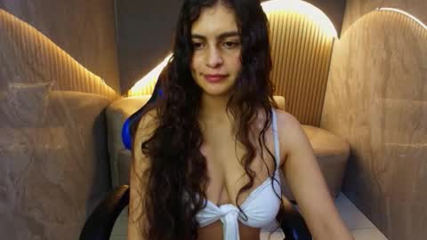 Snapshot of dany_r_ chatting on October 25, 1:07 pm Dany online show from October 25, 1:07 pm