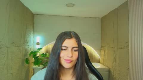 Snapshot of dany_r_ chatting on November 21, 1:10 pm Dany online show from November 21, 1:10 pm