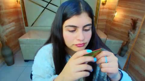 Snapshot of dany_r_ chatting on November 23, 1:22 pm Dany online show from November 23, 1:22 pm